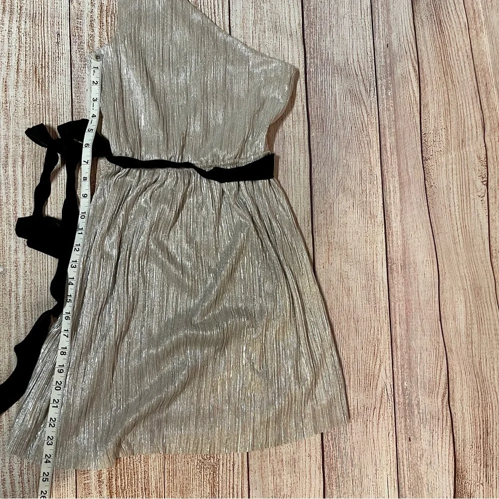One Shoulder Shimmer Dress - Picture 4 of 7